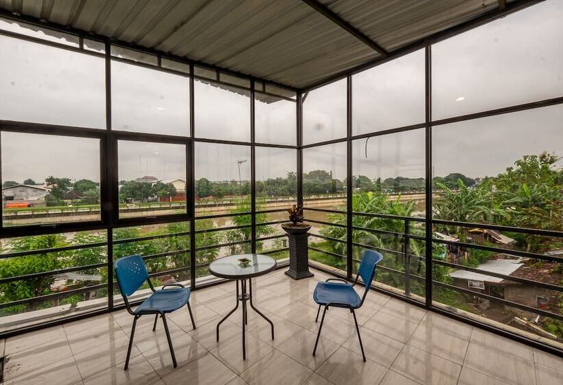 ホテル Red Chilies