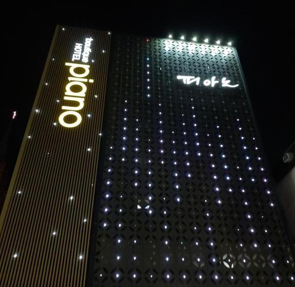 모텔 Daegu Bonri Piano