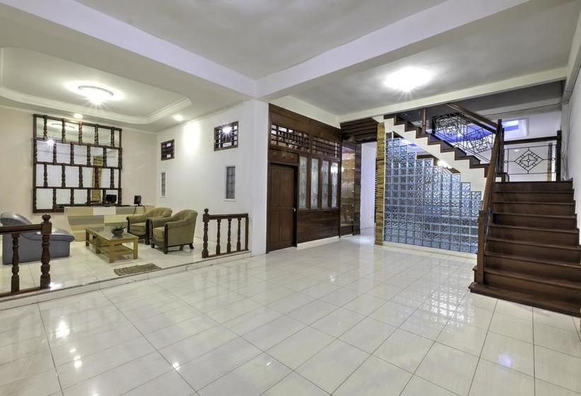 Riverside Hostel Padang