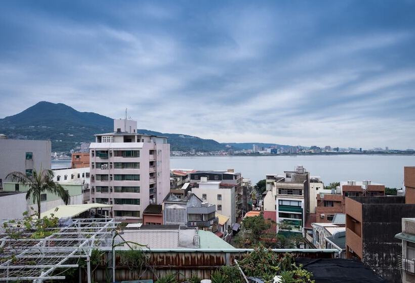 Taipei Travelers International Hostel