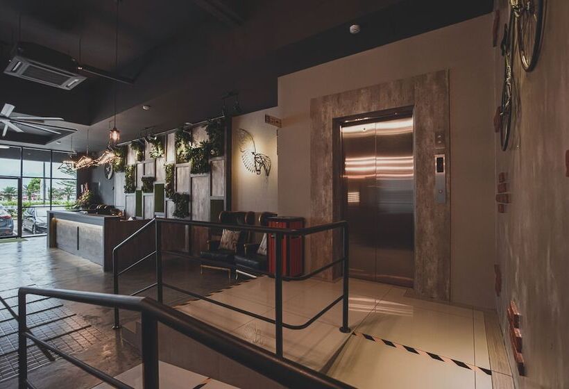 V3 Hotel & Residence Seri Alam