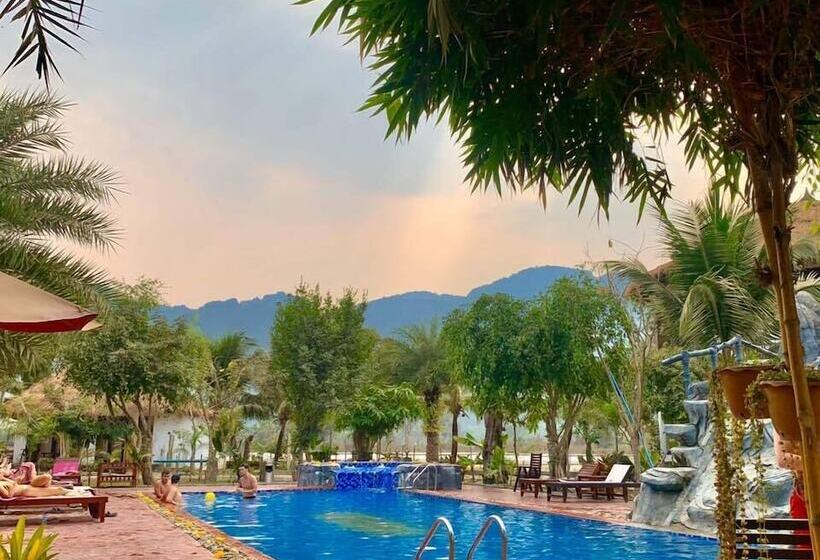 Vang Vieng Savanh Sunset View Resort