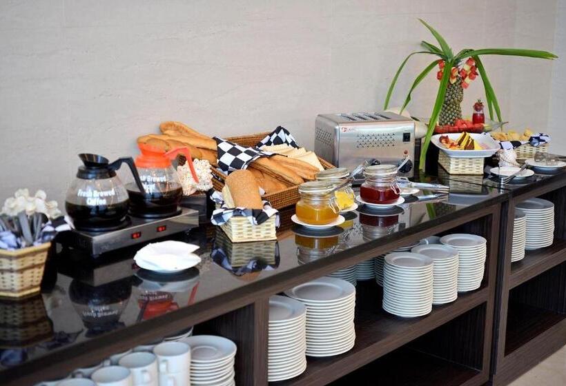 Whiz Prime Hotel Sudirman Cilacap