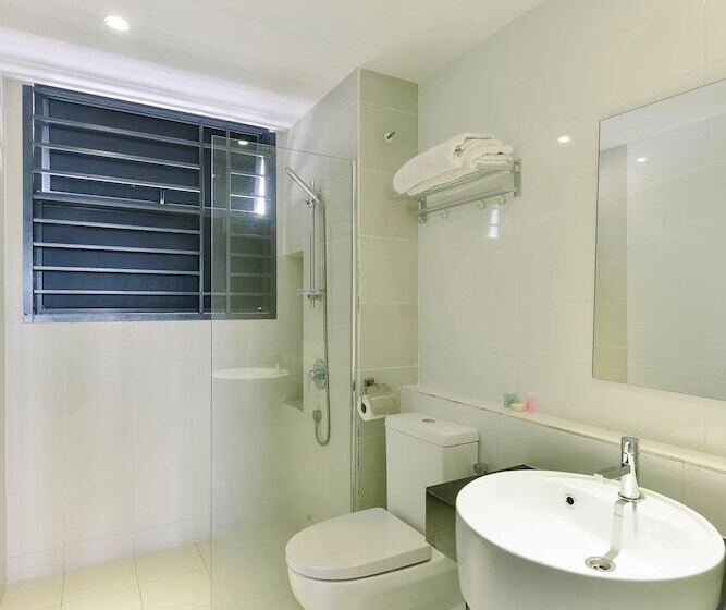 1 Tebrau Suites By Subhome