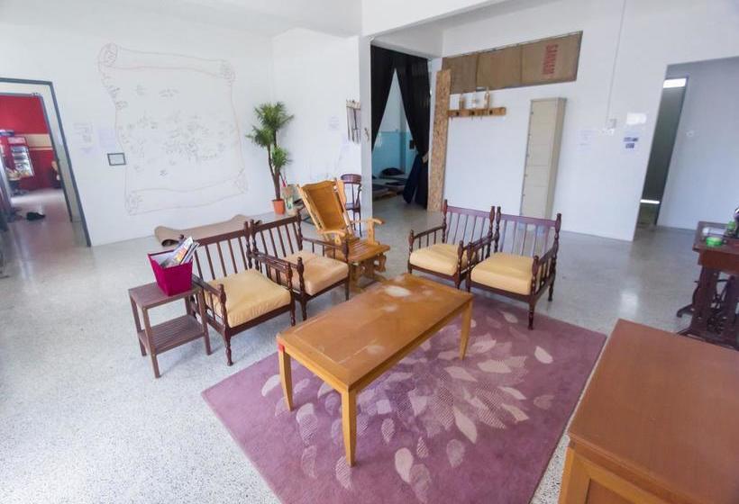 旅馆 Backpackers @ Beacon Kch