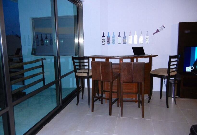 Общежитие Hostal Urbano