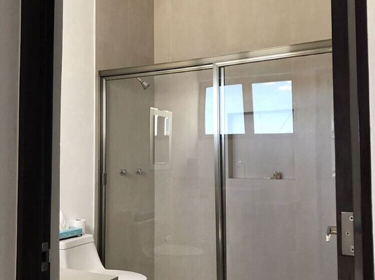 Общежитие Hostal Urbano