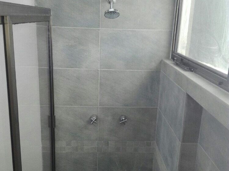 Общежитие Hostal Urbano