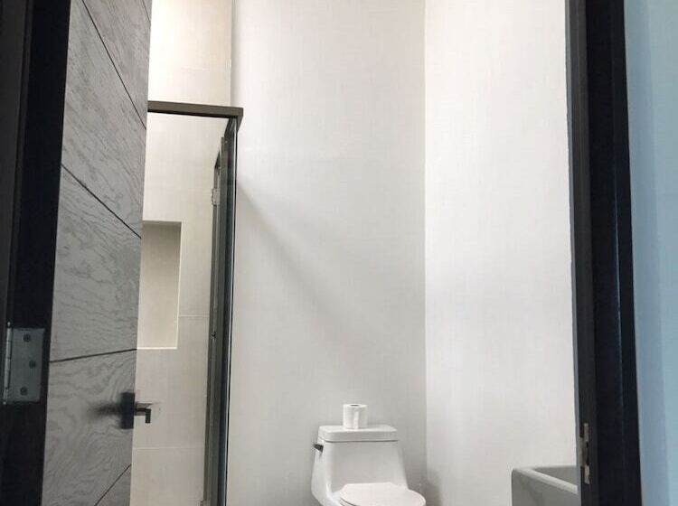 Общежитие Hostal Urbano