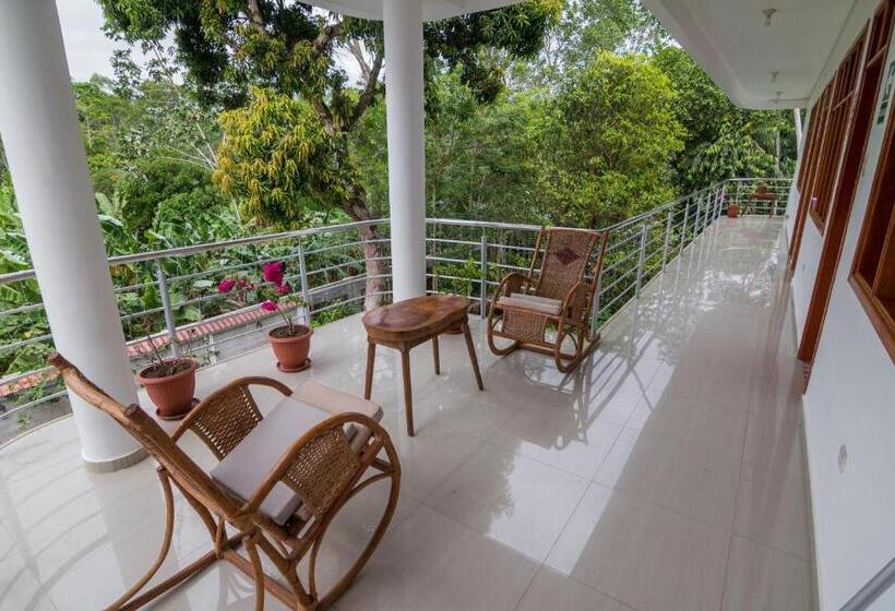 ユースホステル La Floresta Tarapoto Hostal