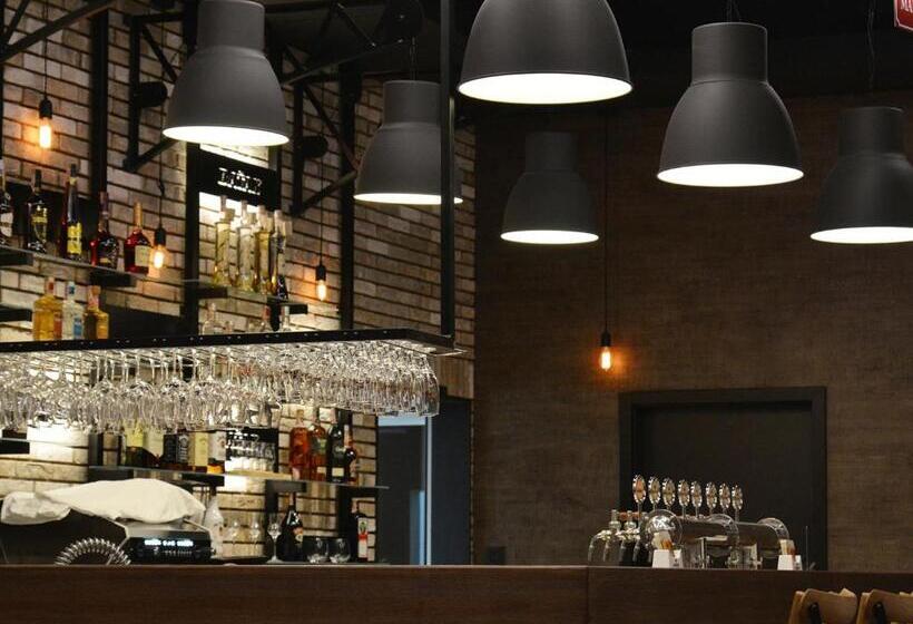 Azul Hotel & Restaurant Partizánske