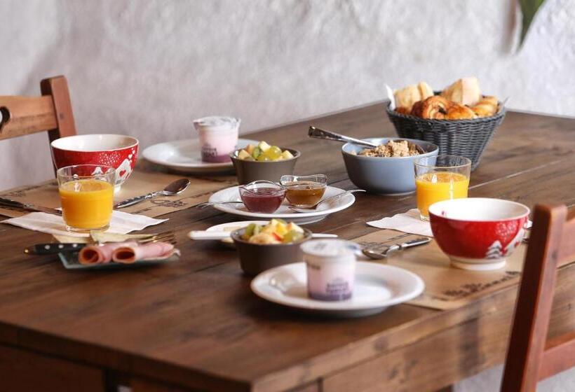 مبيت وإفطار Au Coeur Des Alpes