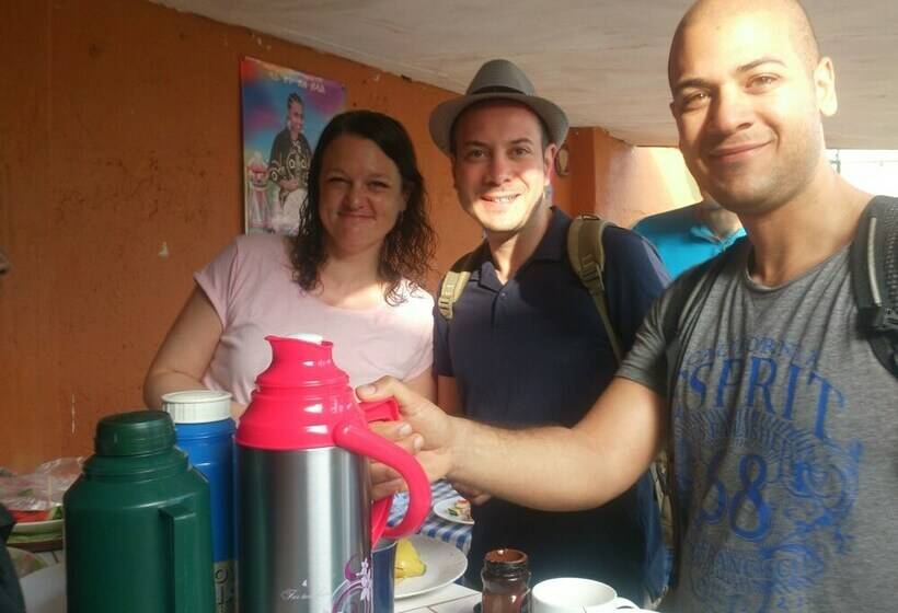 تختخواب و صبحانه City Park Motel