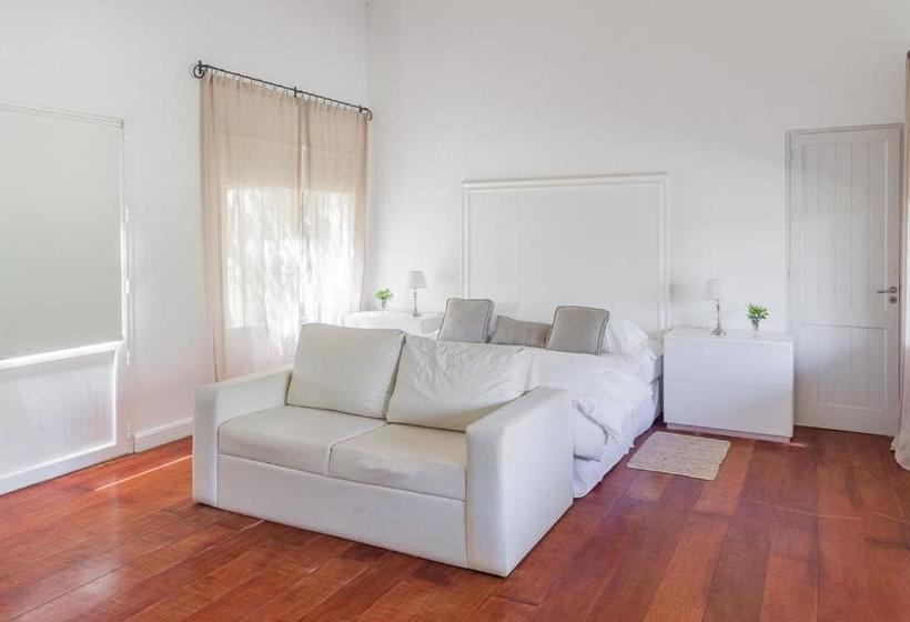 مبيت وإفطار Suites Camacho