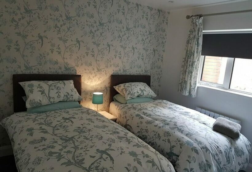 צימר The Dalby Rooms