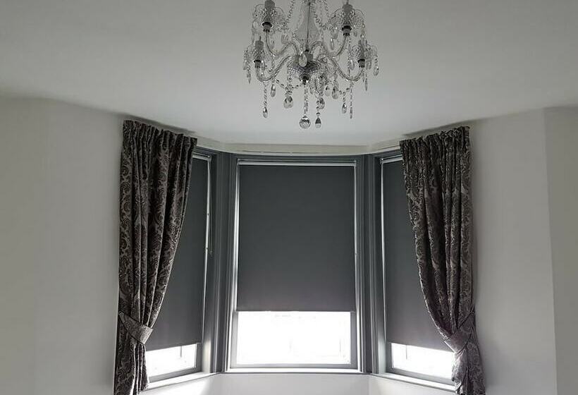 צימר The Dalby Rooms