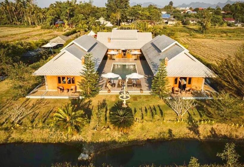 ベッドアンドブレックファースト The Wes Village, Incl Free Breakfast & 100 Thb Food Gift