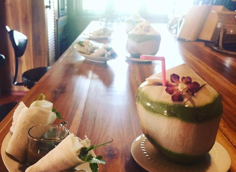 ベッドアンドブレックファースト The Wes Village, Incl Free Breakfast & 100 Thb Food Gift