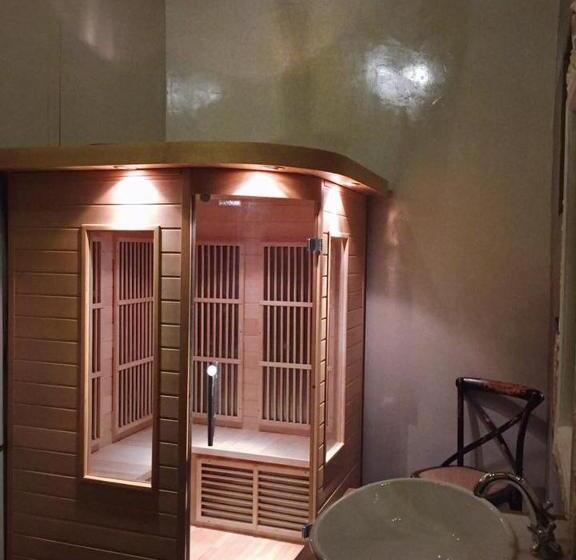 ベッドアンドブレックファースト The Wes Village, Incl Free Breakfast & 100 Thb Food Gift