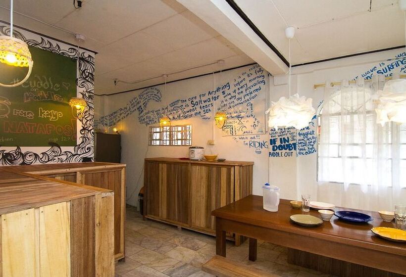 Go Surfari House   Hostel