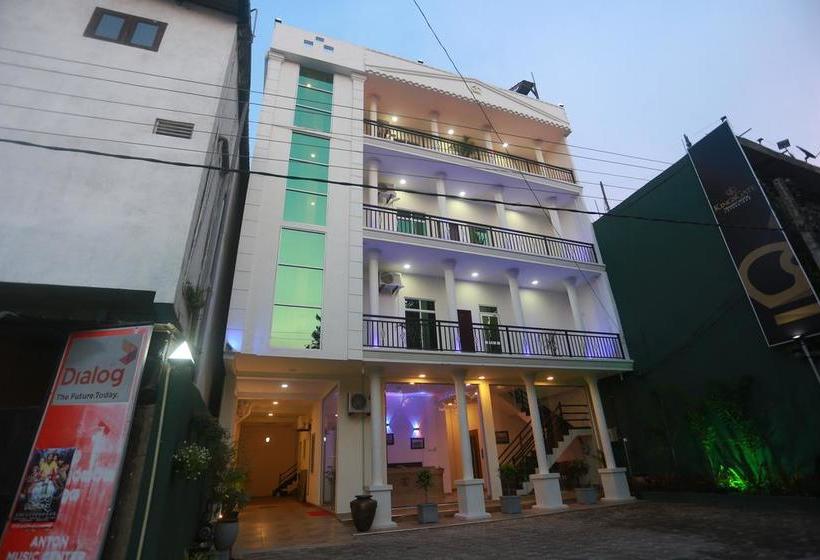 هتل Kings Gate Airport Transit