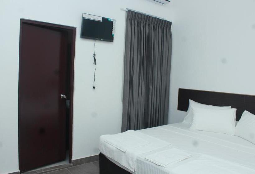 هتل Kings Gate Airport Transit