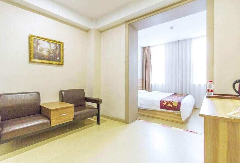 Отель Center Of City Creo