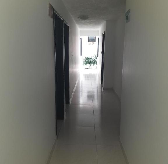 ホテル Hortensia Real