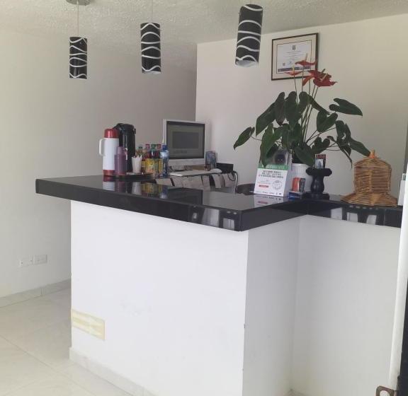 ホテル Hortensia Real