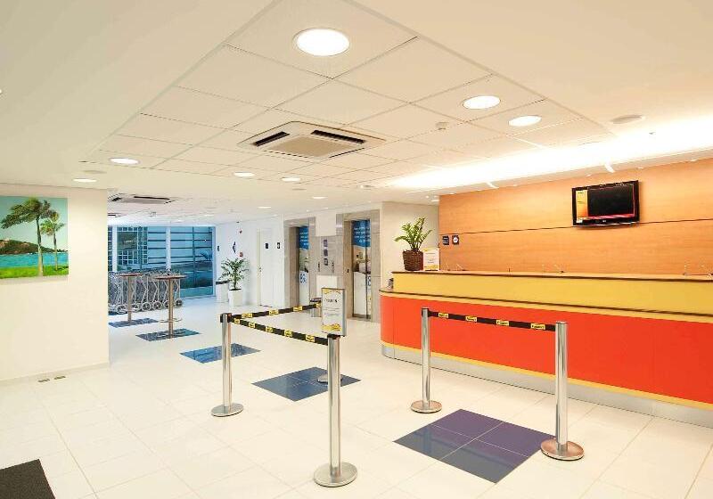 בית מלון כפרי Ibis Budget Vitoria