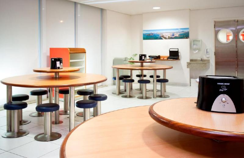 בית מלון כפרי Ibis Budget Vitoria