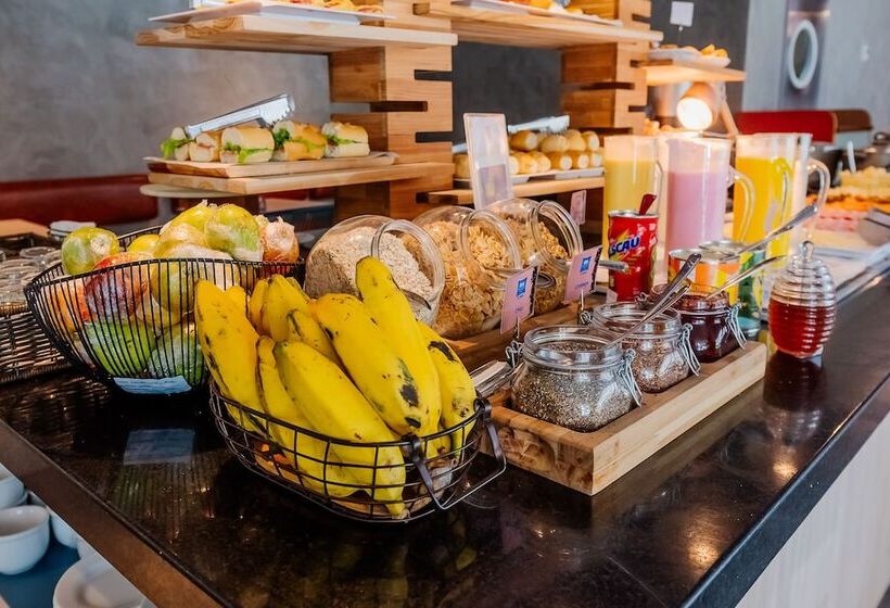 בית מלון כפרי Ibis Budget Vitoria