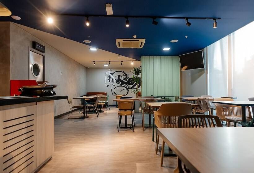 בית מלון כפרי Ibis Budget Vitoria