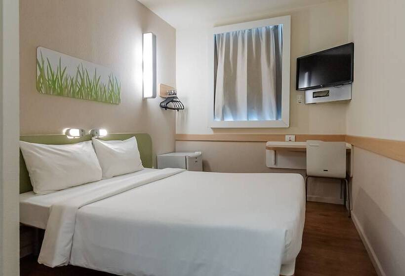בית מלון כפרי Ibis Budget Vitoria