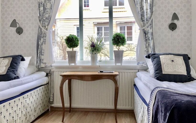 בית מלון כפרי L Viking