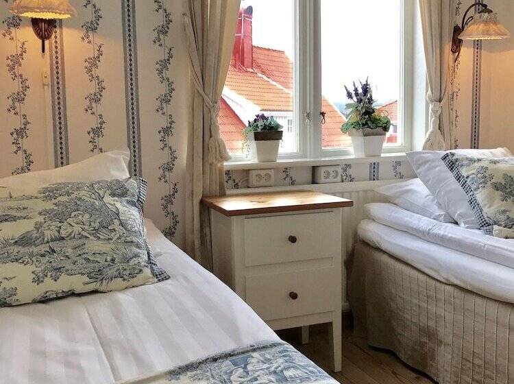 בית מלון כפרי L Viking