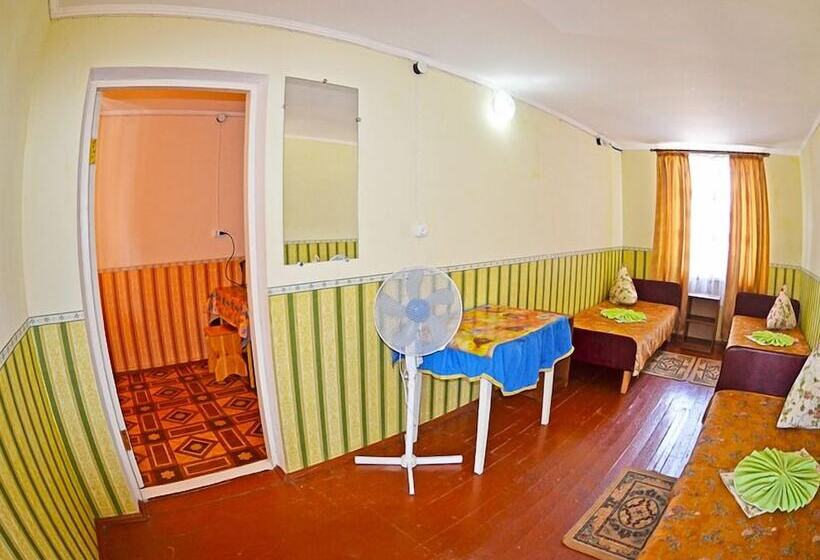 هتل Lazurniy Bereg