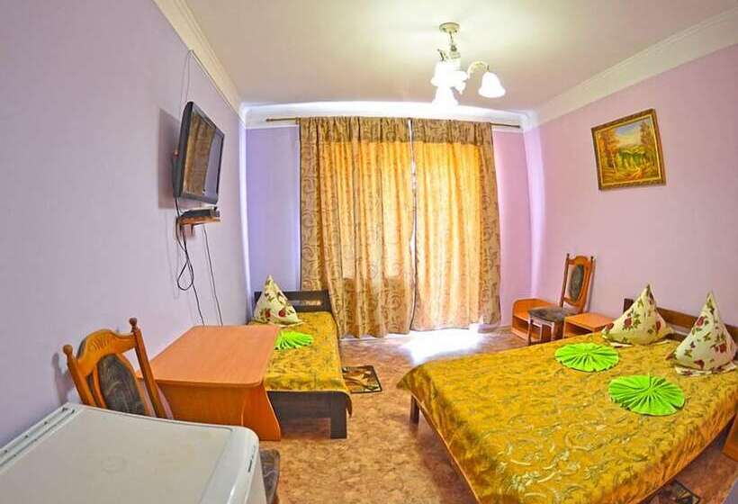 هتل Lazurniy Bereg