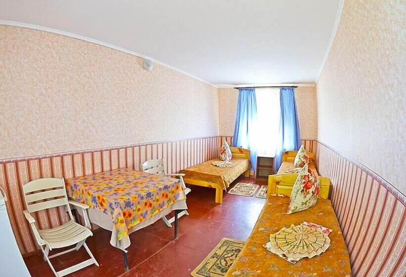 هتل Lazurniy Bereg