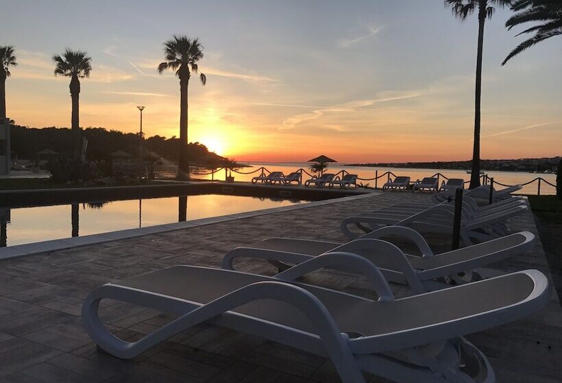 בית מלון כפרי Liberty