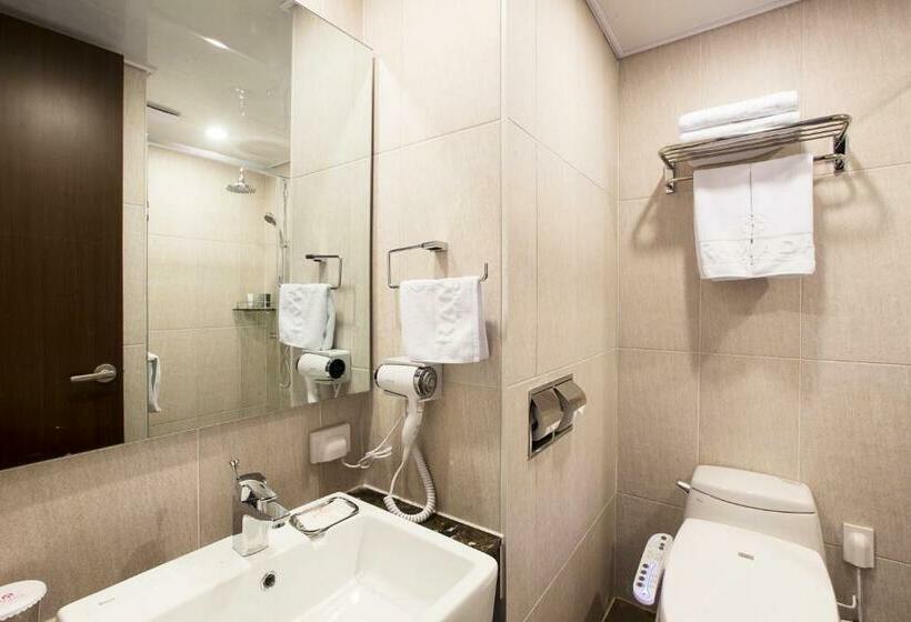 ホテル Ramada By Wyndham Jeju City Hall