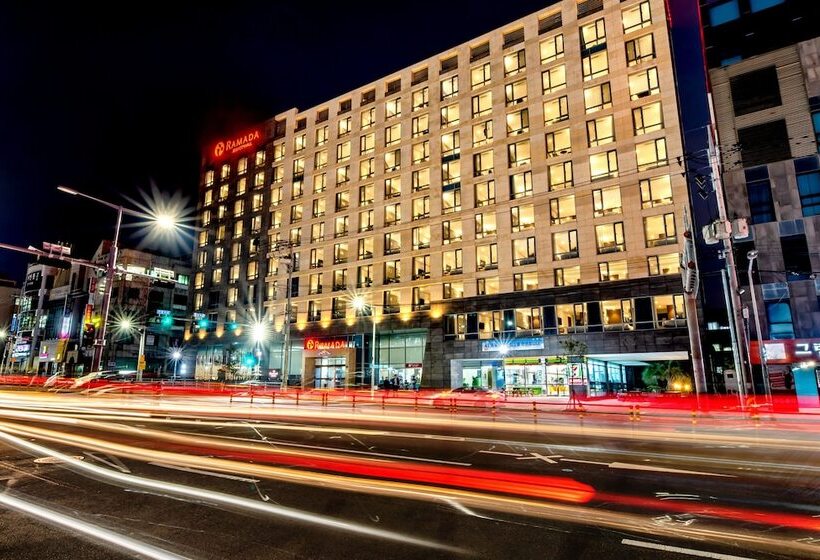 ホテル Ramada By Wyndham Jeju City Hall