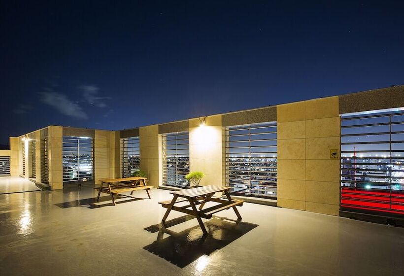 ホテル Ramada By Wyndham Jeju City Hall