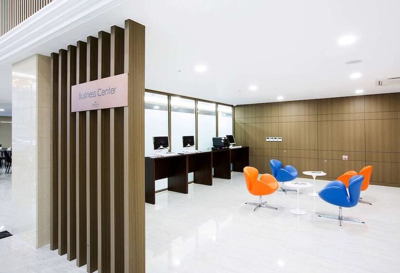 ホテル Ramada By Wyndham Jeju City Hall