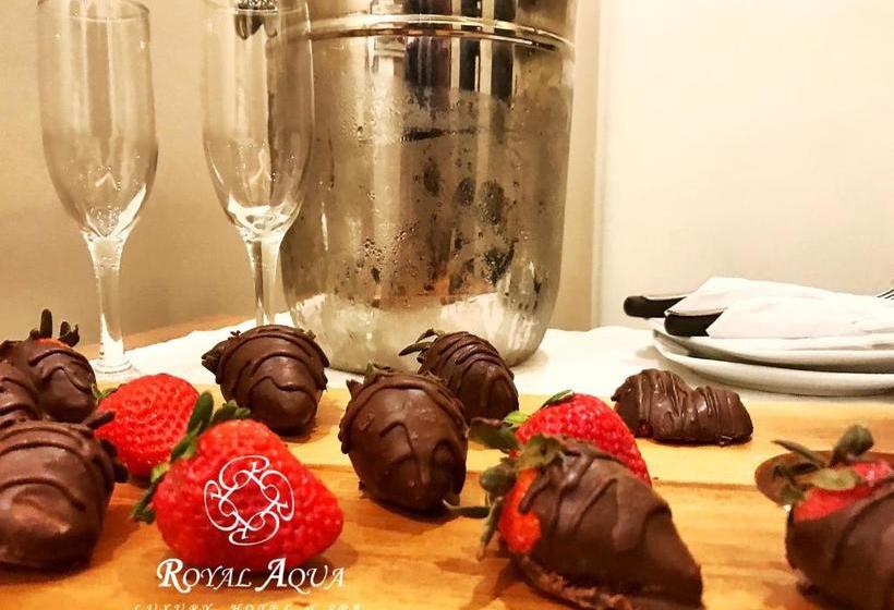 Отель Royal Serennia Small  Boutique