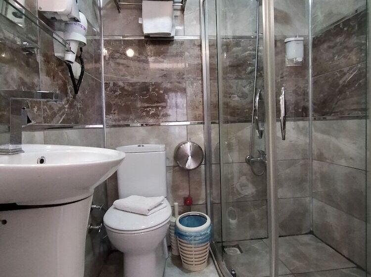 هتل Sehri̇ Zade Yalisi