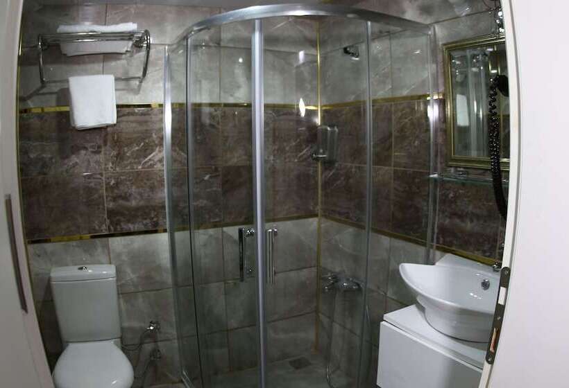 هتل Sehri̇ Zade Yalisi