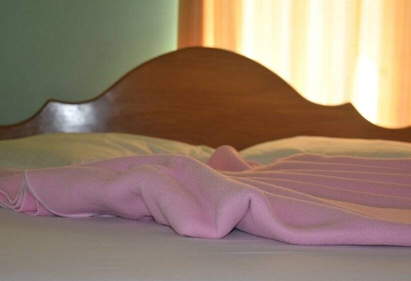 Отель Southern View Holiday Resort