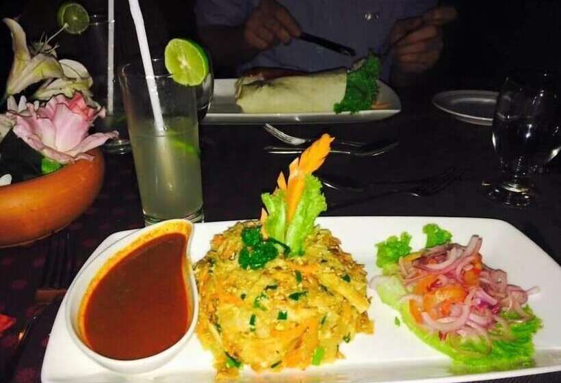 Отель Sunshine Resort & Spa Sigiriya