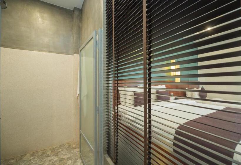 Отель The Tito Suite Residence